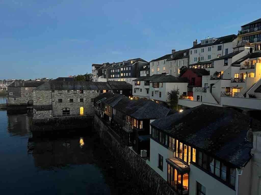 Stunning Waterfront Apartment With Spectacular Views & Parking At 'Captains Loft' Falmouth Zewnętrze zdjęcie