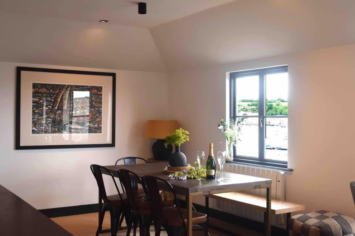Stunning Waterfront Apartment With Spectacular Views & Parking At 'Captains Loft' Falmouth Zewnętrze zdjęcie